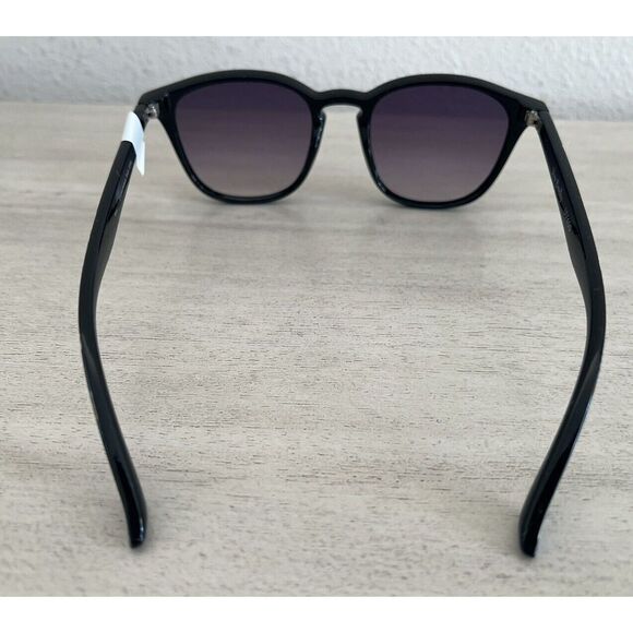 Vera Bradley Bree Sunglasses - Chrysanthemum Crush Pattern - Picture 6 of 8